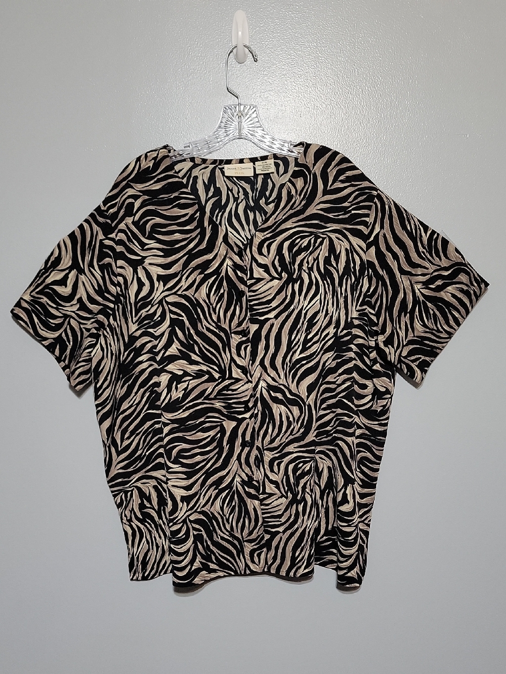 Jaclyn Smith Women's Black Tan Animal Print Button-up Soft Modern Top Sz 22w